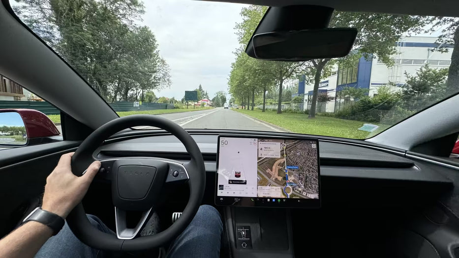 Réduire le bruit de roulement Tesla : solutions et accessoires utiles