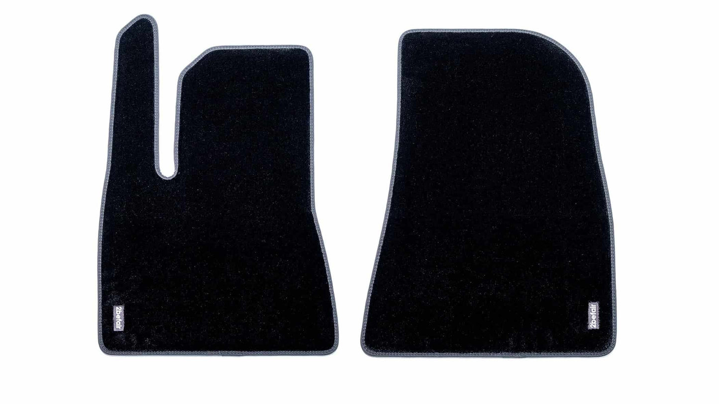 Kit de tapis pour le plancher avant de la Tesla Model 3 Highland, en matière moquette.