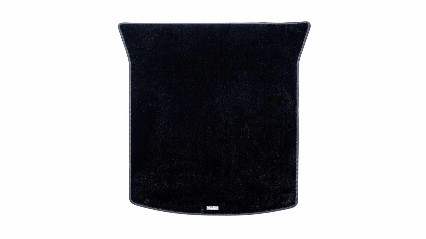 Tapis de sol en matière moquette pour le coffre arrière de la Tesla Model 3 Highland.