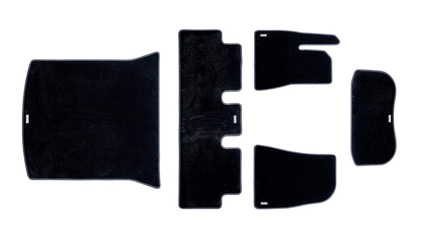 Kit complet de tapis de sol matière moquette pour la Tesla Model 3 Highland. Contient les tapis pour le frunk, le coffre arrière, et les planchers avant et arrière